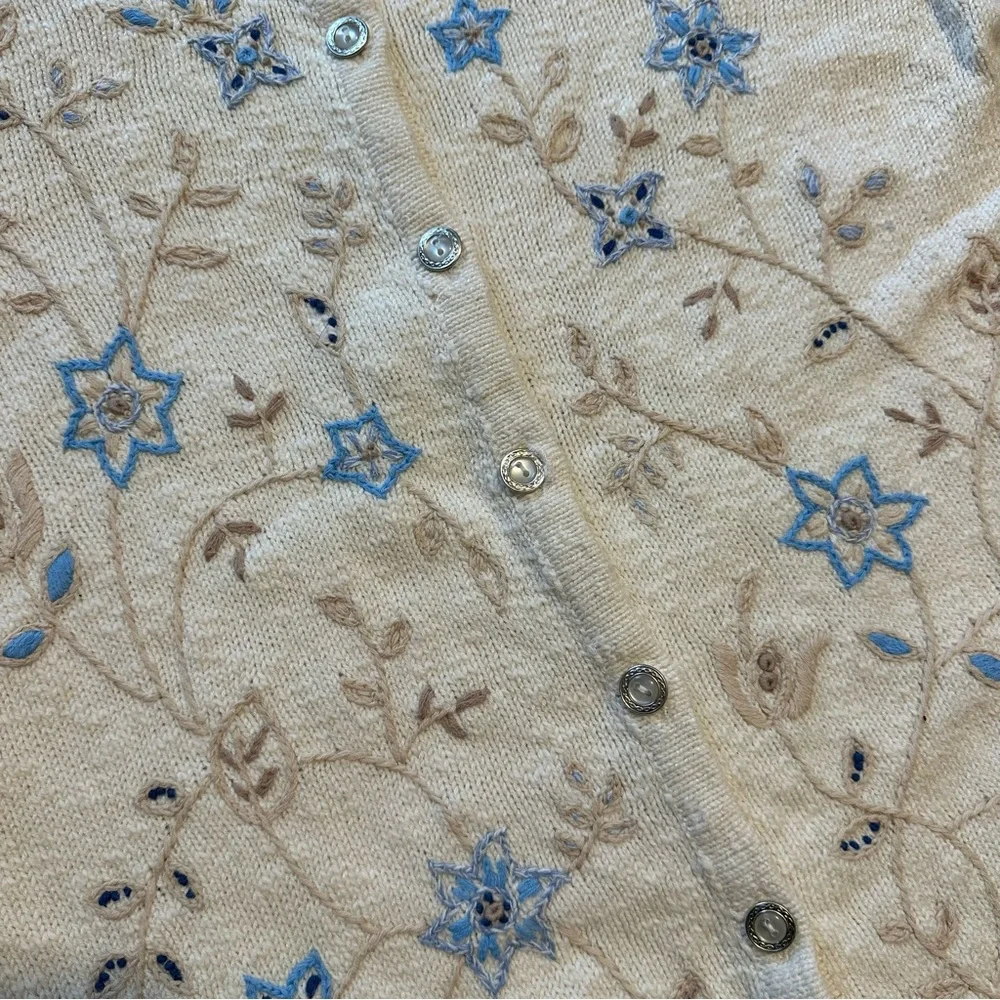 Vintage Northern Reflections Cream Embroidered Floral Button Cardigan Medium - Picture 5 of 11